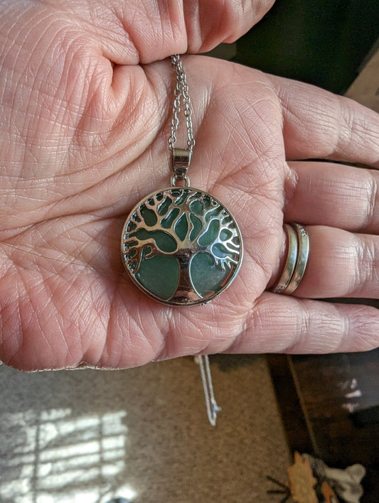 Tree of Life Pendant (Green Aventurine) - HEALING, ABUNDANCE, GROWTH