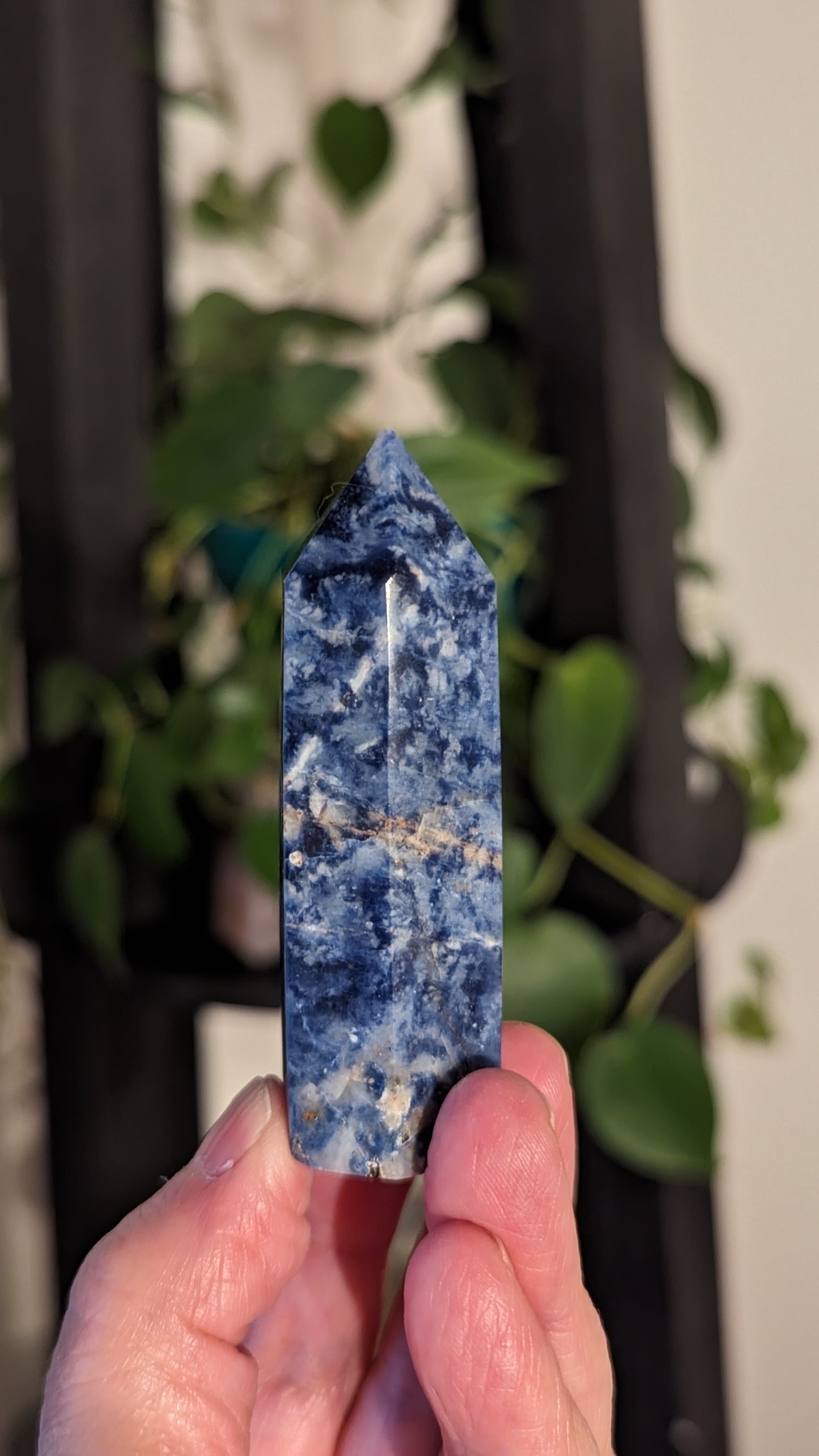 Sodalite Energy Tower (UV Reactive) - HARMONY, SELF EXPRESSION, FOCUS