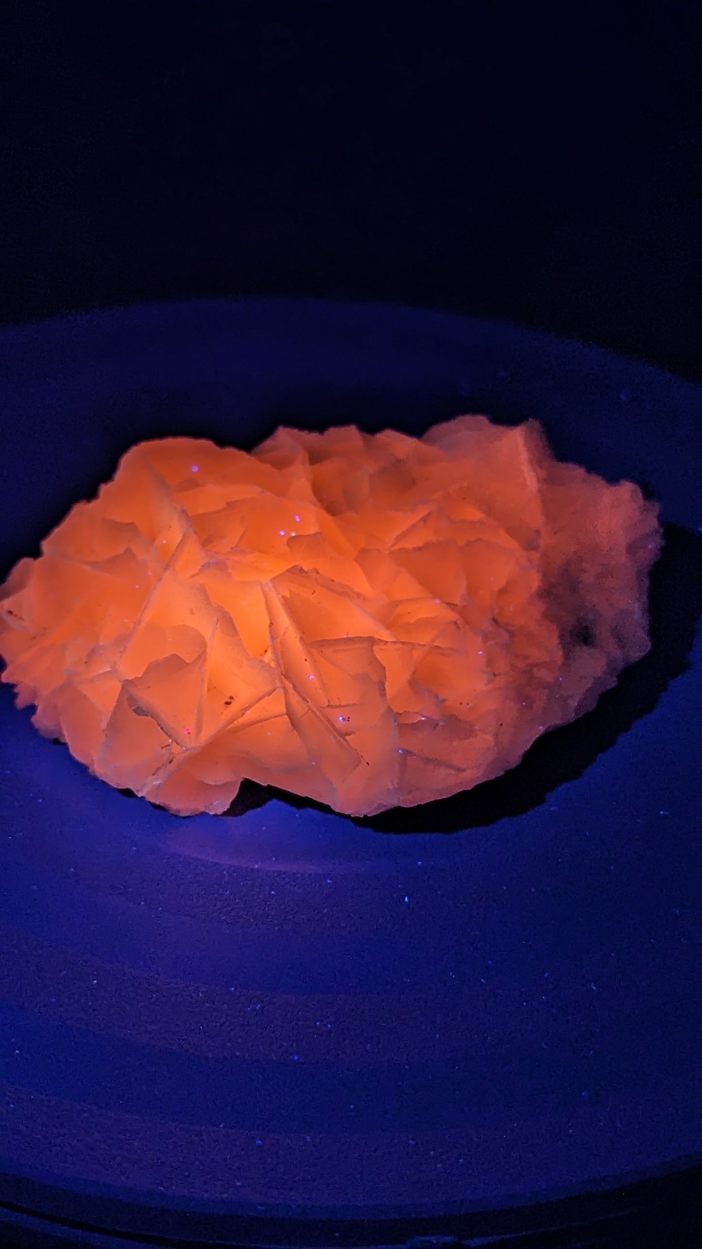 ROSE PETAL PINK CALCITE (UV Reactive)