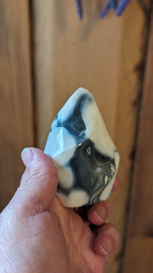 Orca Agate Flame - TRUTH, GROUNDING, COMMUNICATION