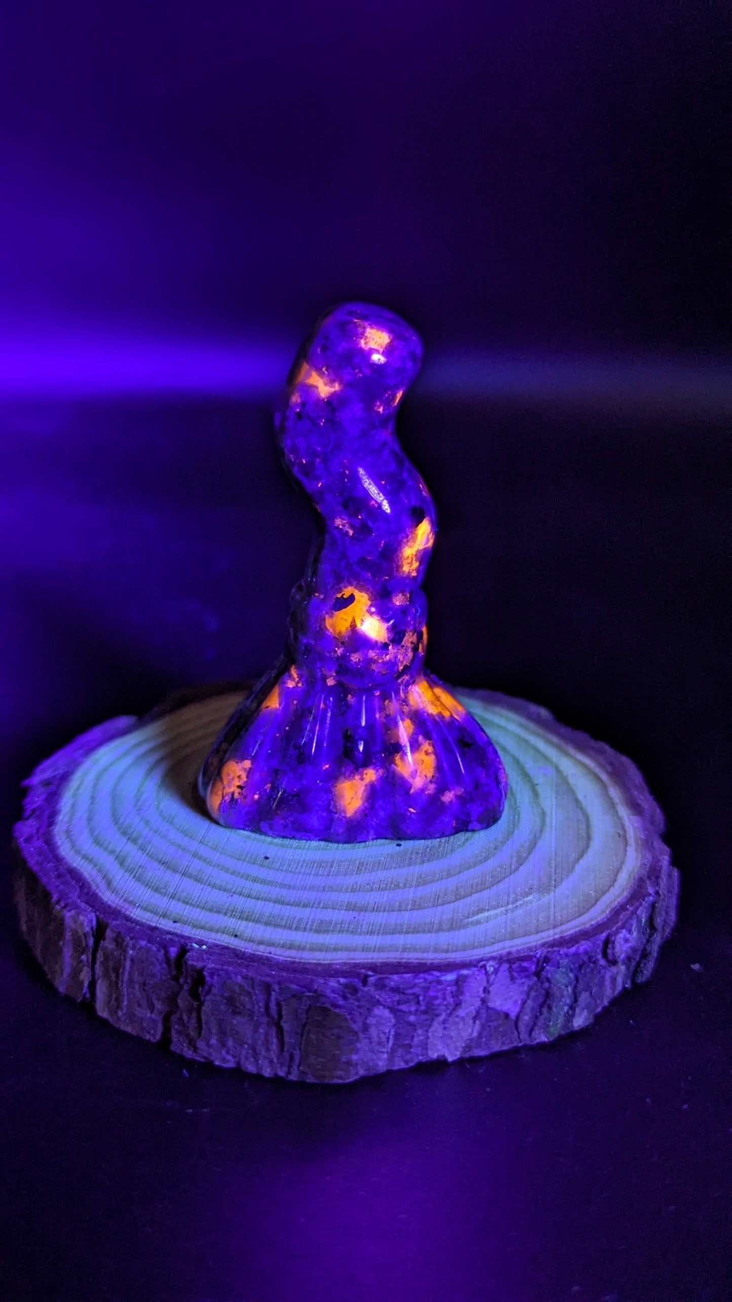 Broom (Yooperlite)- UV Reactive