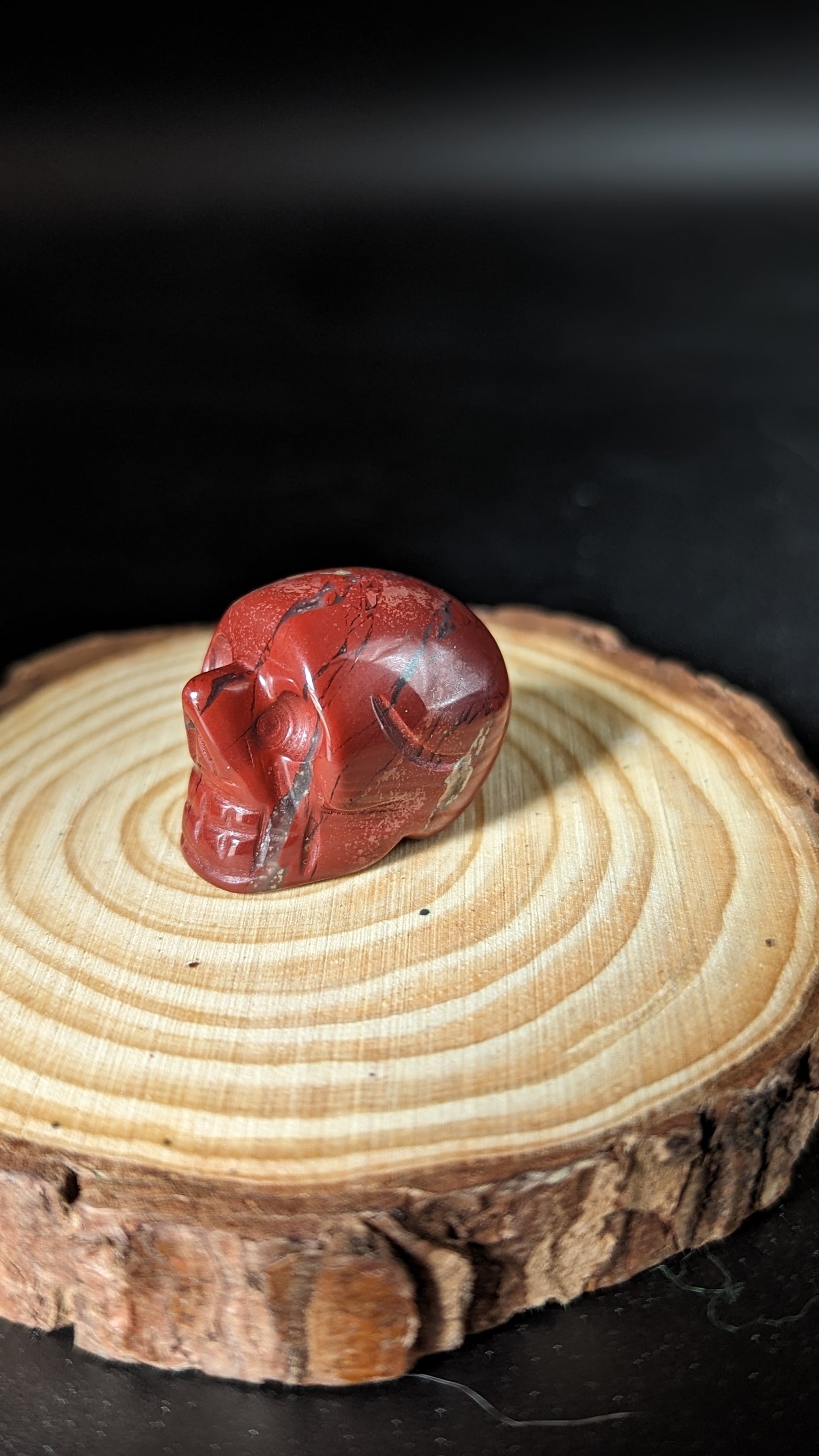 Skull Mini (Red Jasper) - PROTECTION, BALANCE YIN/YANG, ENDURANCE