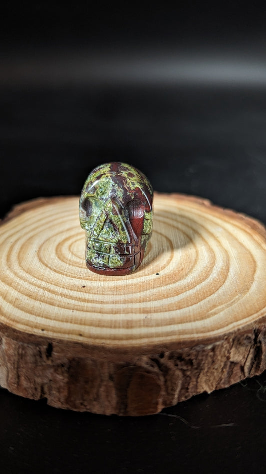 Skull Mini (African Bloodstone) - ALIGNMENT, PURIFCATION, GOOD FORTUNE