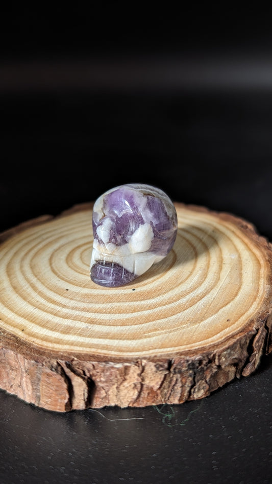 Skull Mini (Amethyst) - WISDOM, SPIRITUALITY, CALMING