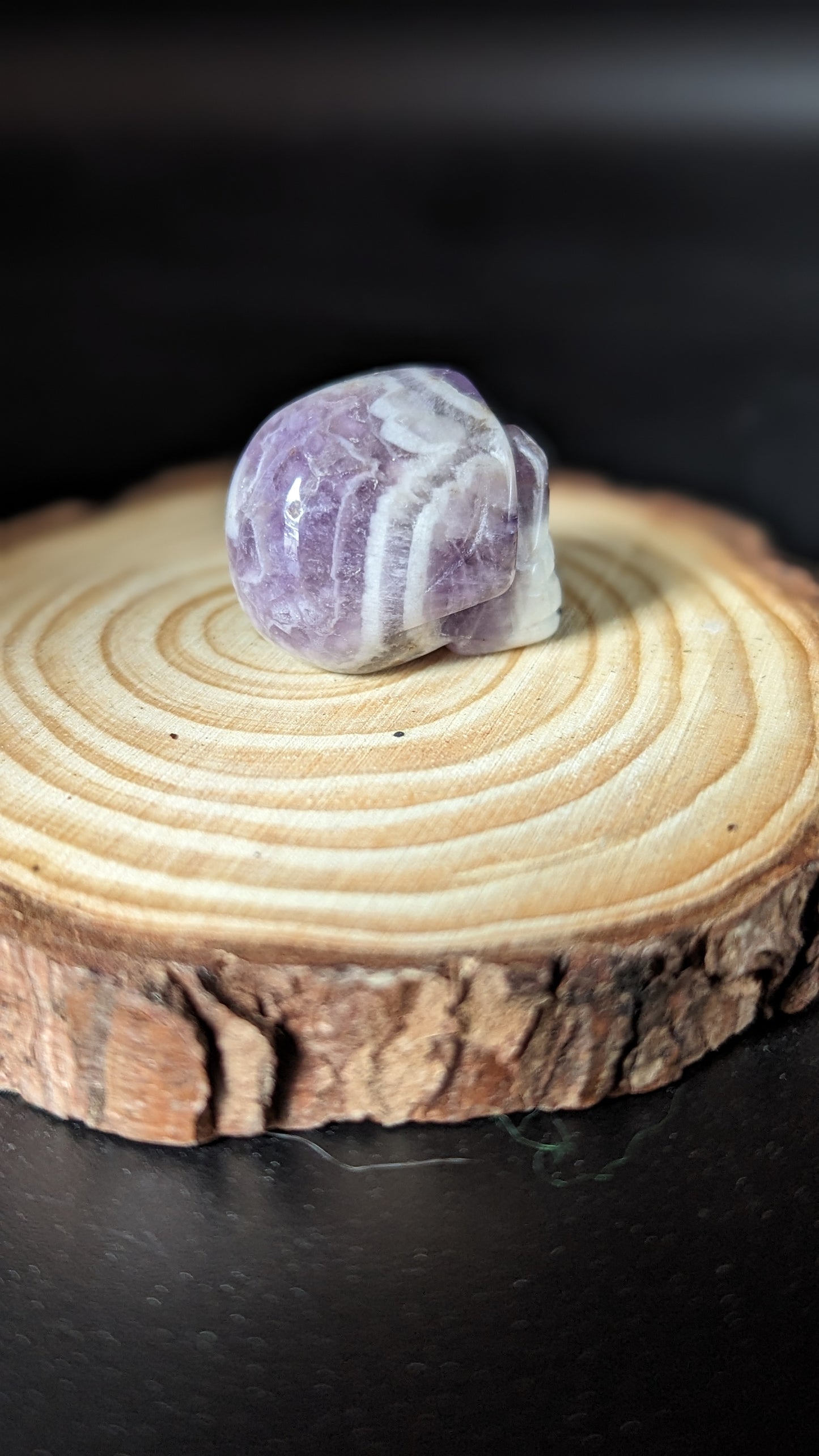 Skull Mini (Amethyst) - WISDOM, SPIRITUALITY, CALMING