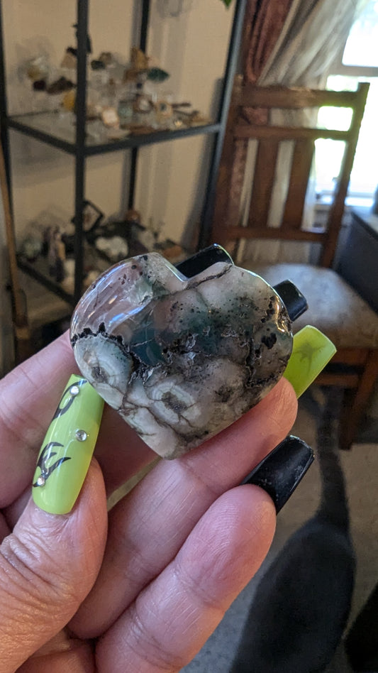 Flower Agate Heart - NEW BEGINNINGS, GROWTH, TRANSFORMATION