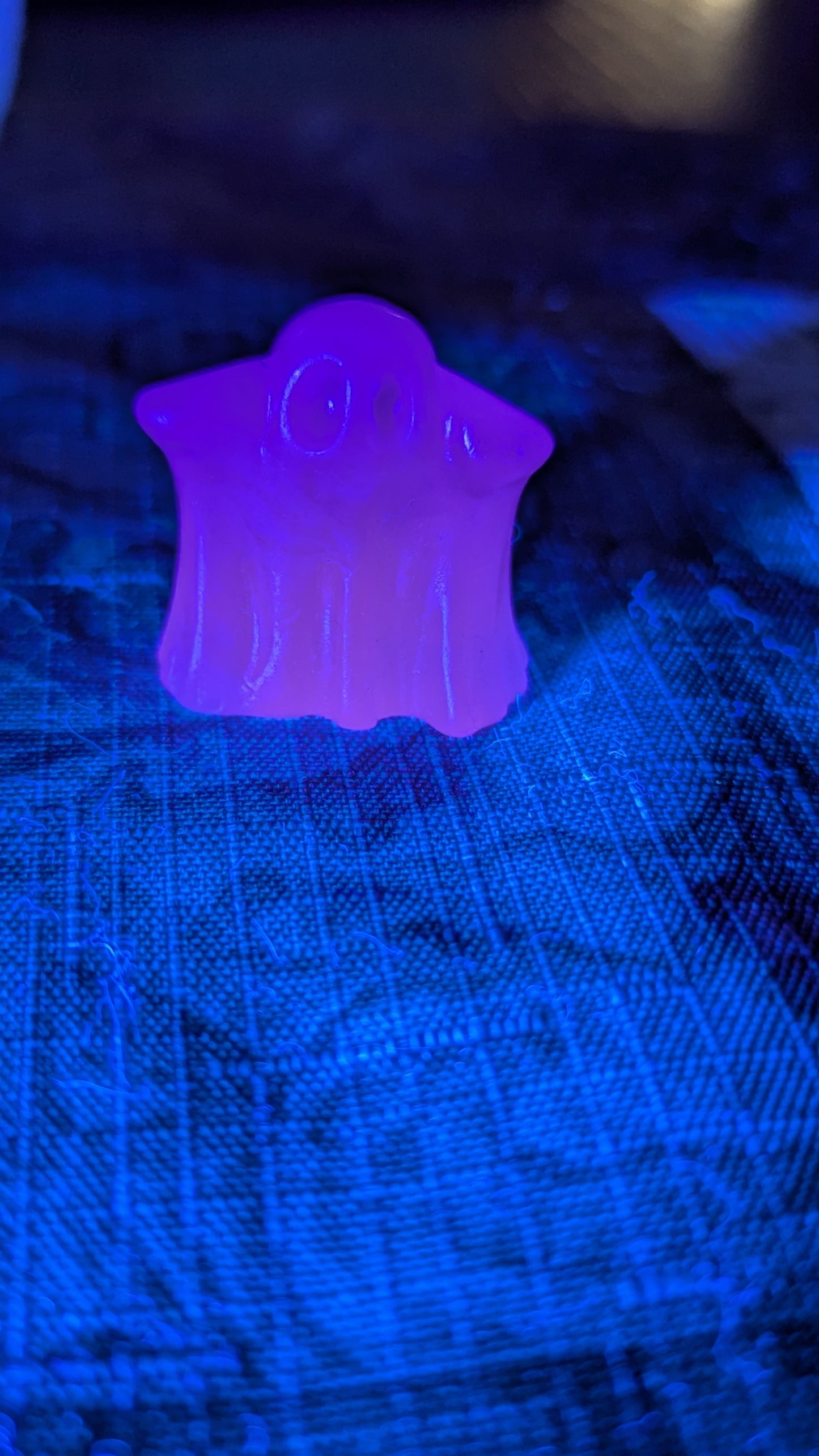 Ghost (Pink Calcite) UV Reactive