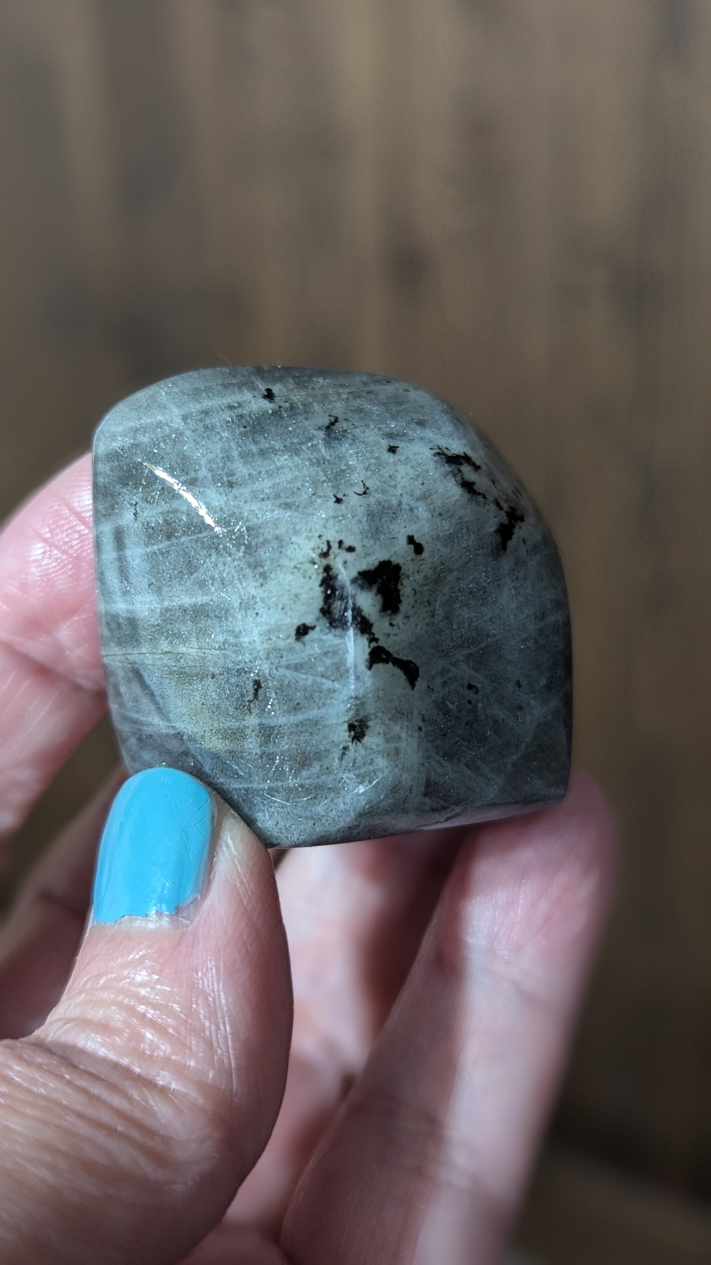 Labradorite Freeform (Madagascar)- STRENGTH, TRANSFORMATION, INTUITION