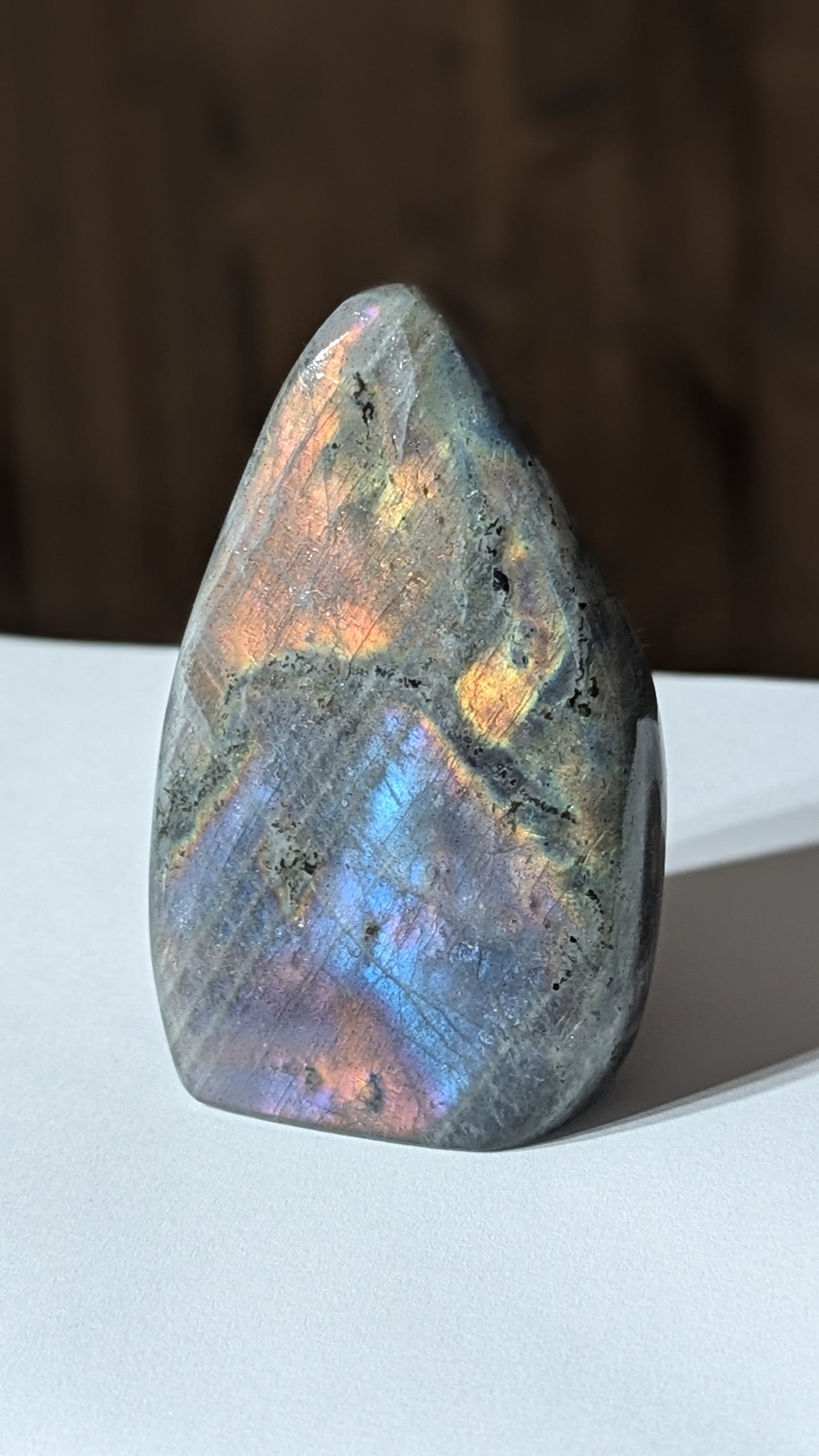 Labradorite Freeform (Madagascar)- STRENGTH, TRANSFORMATION, INTUITION